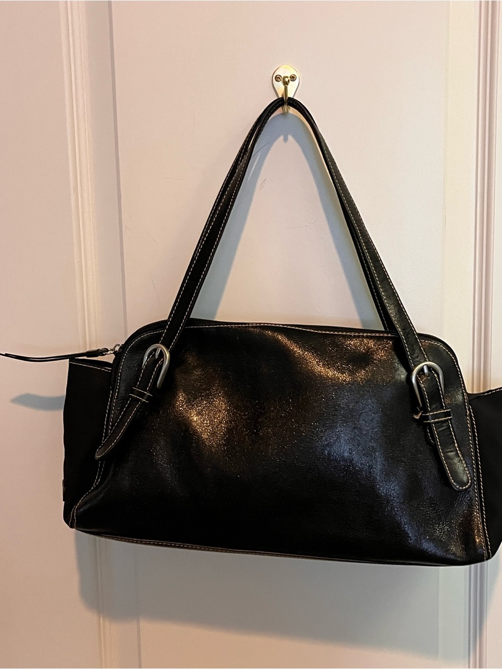 Franco Sarto Black Shoulder Bag - Picture 2 of 3